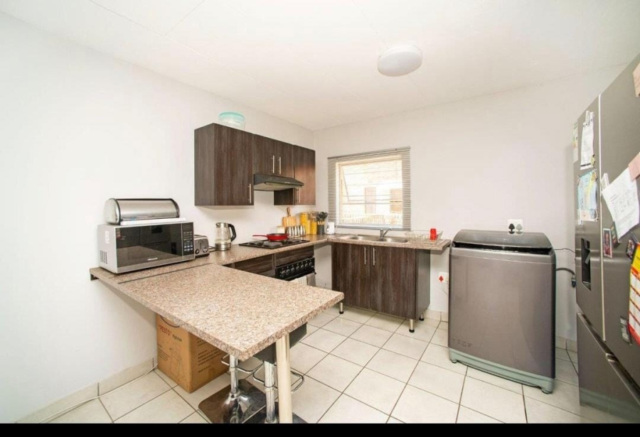 3 Bedroom Property for Sale in Crystal Park Gauteng