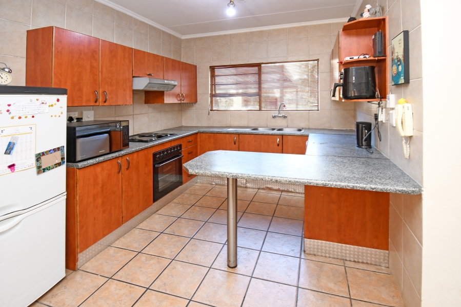 2 Bedroom Property for Sale in Sunninghill Gauteng