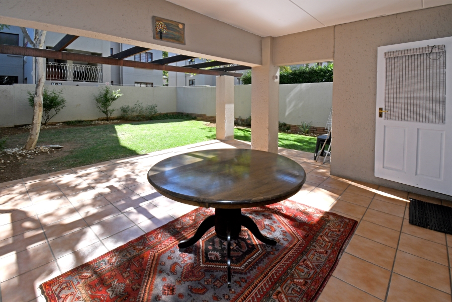 2 Bedroom Property for Sale in Sunninghill Gauteng