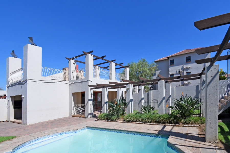 2 Bedroom Property for Sale in Sunninghill Gauteng