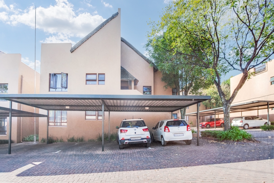 1 Bedroom Property for Sale in Sunninghill Gauteng