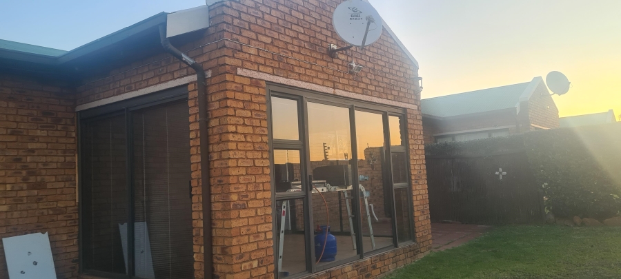 2 Bedroom Property for Sale in Sunair Park Gauteng