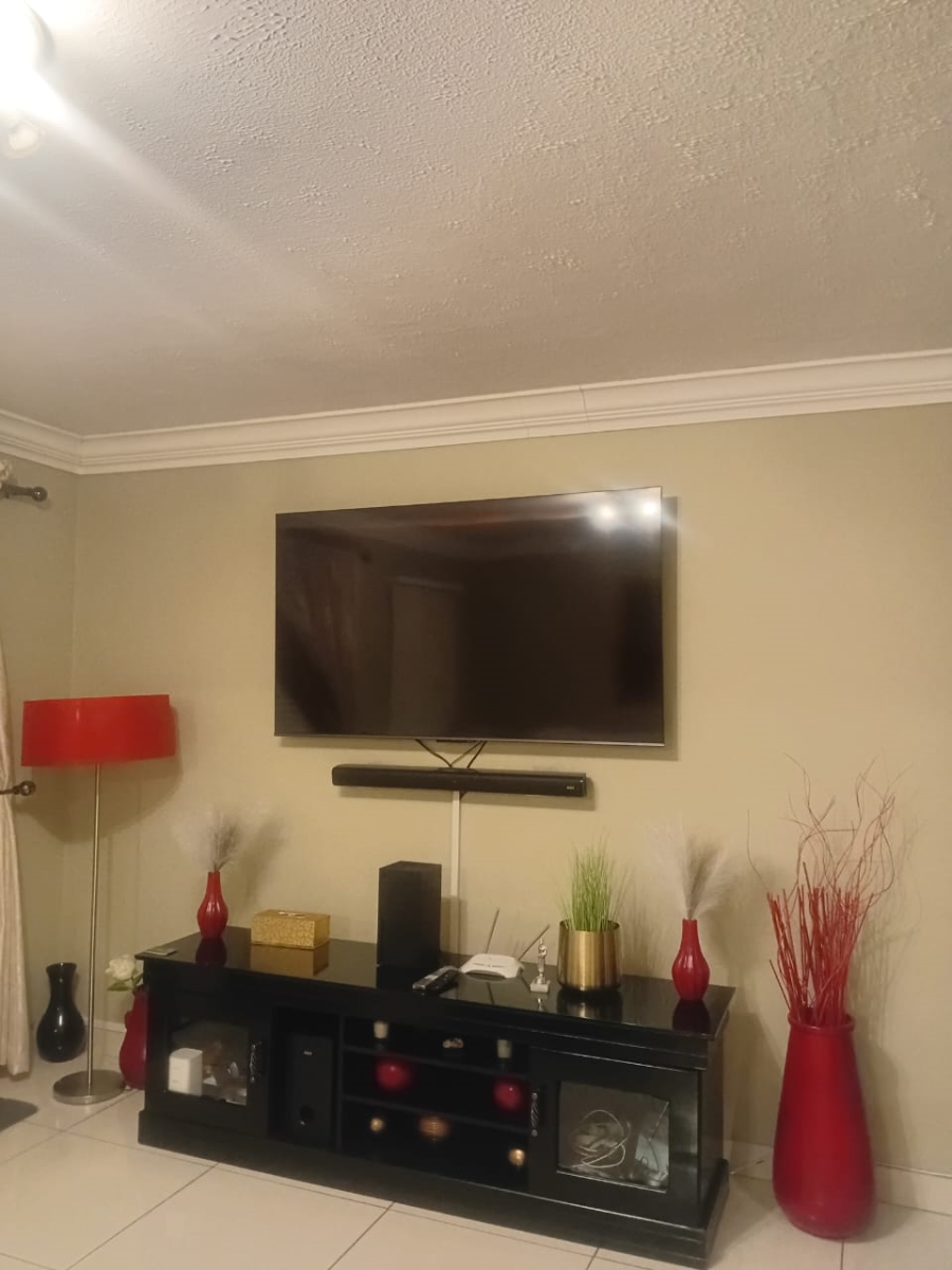 2 Bedroom Property for Sale in Van Dyk Park Gauteng