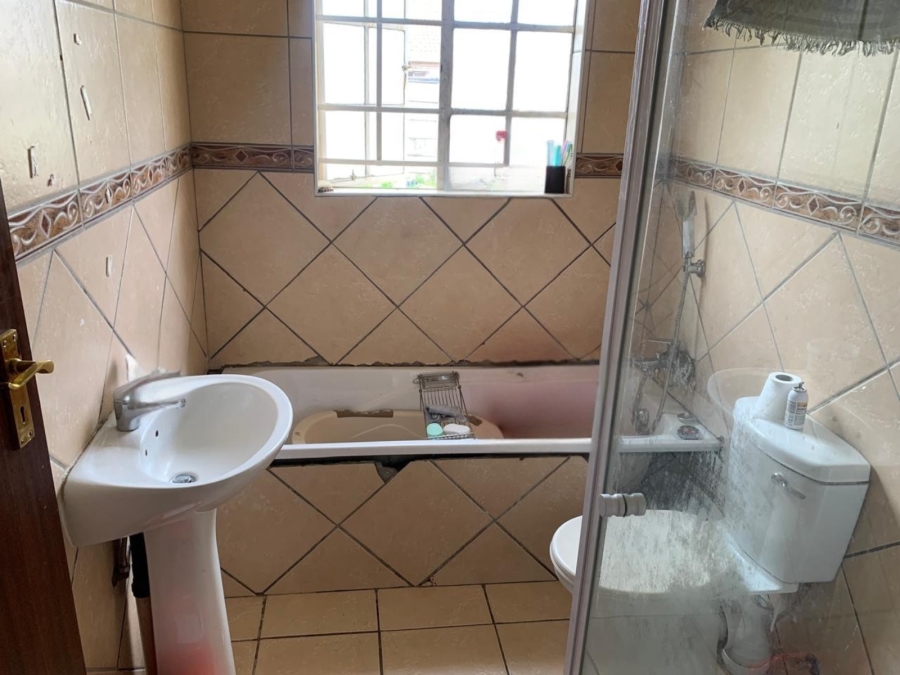 2 Bedroom Property for Sale in Visagie Park Gauteng