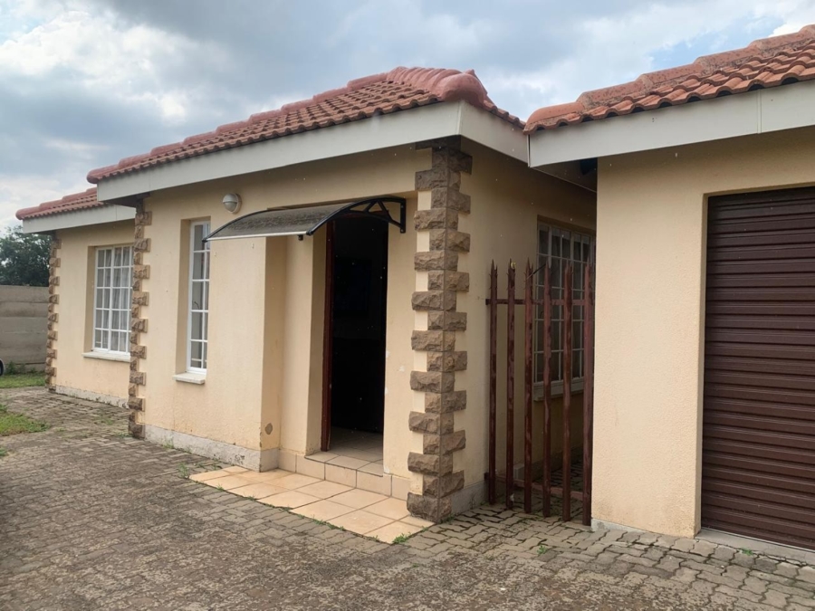 2 Bedroom Property for Sale in Visagie Park Gauteng