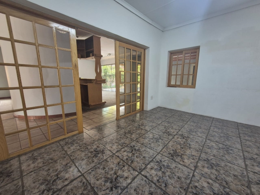 3 Bedroom Property for Sale in Three Rivers Proper Gauteng
