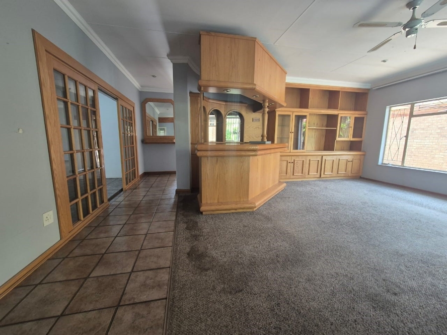 3 Bedroom Property for Sale in Three Rivers Proper Gauteng