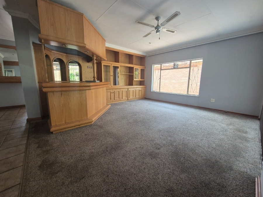 3 Bedroom Property for Sale in Three Rivers Proper Gauteng
