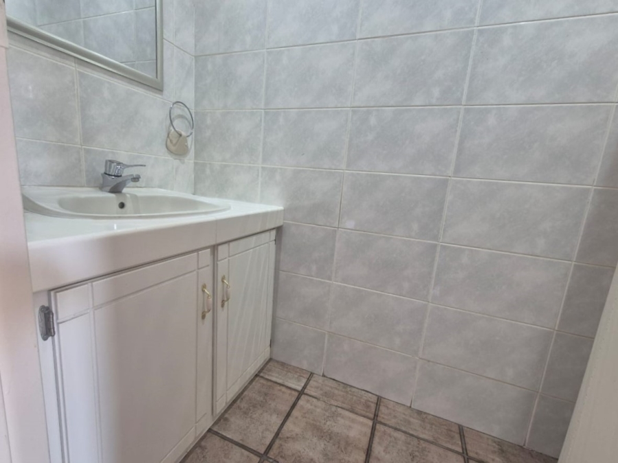 3 Bedroom Property for Sale in Three Rivers Proper Gauteng
