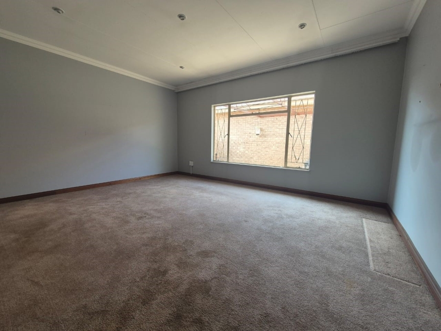 3 Bedroom Property for Sale in Three Rivers Proper Gauteng