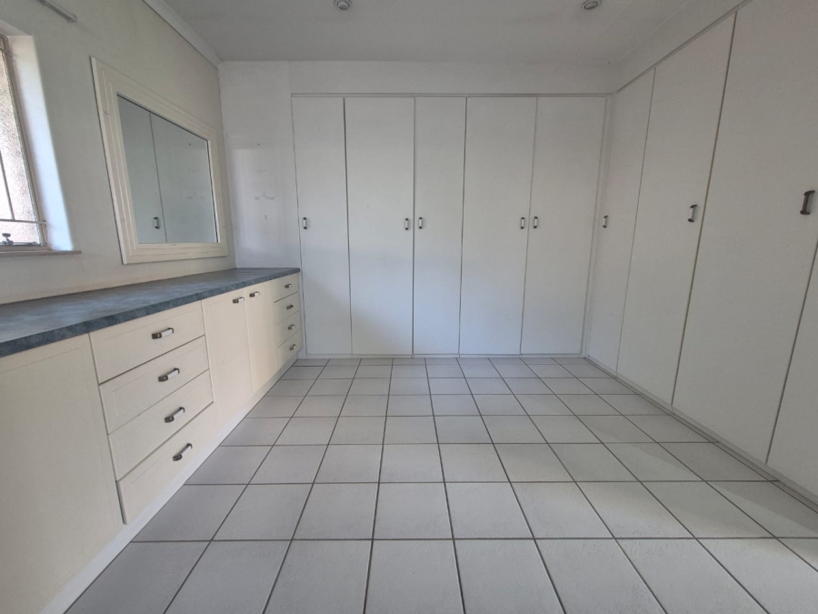 3 Bedroom Property for Sale in Three Rivers Proper Gauteng