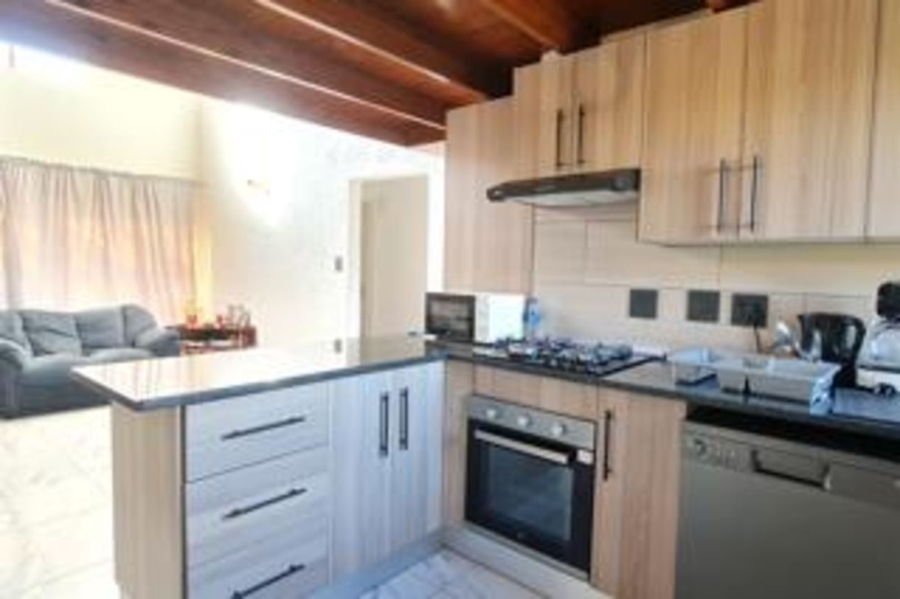 2 Bedroom Property for Sale in Sunninghill Gauteng