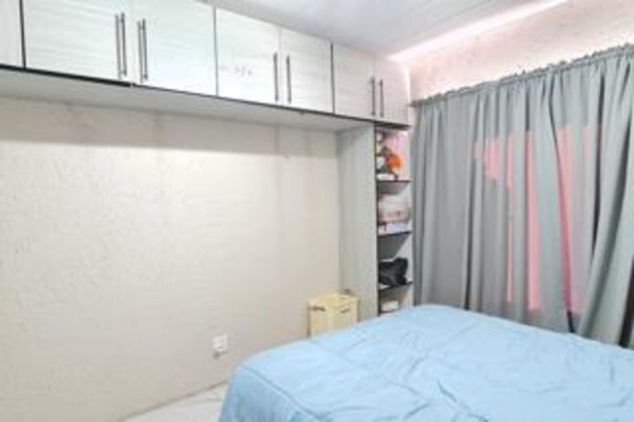 2 Bedroom Property for Sale in Sunninghill Gauteng
