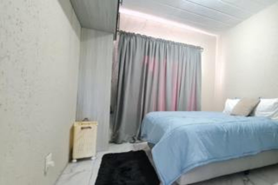 2 Bedroom Property for Sale in Sunninghill Gauteng