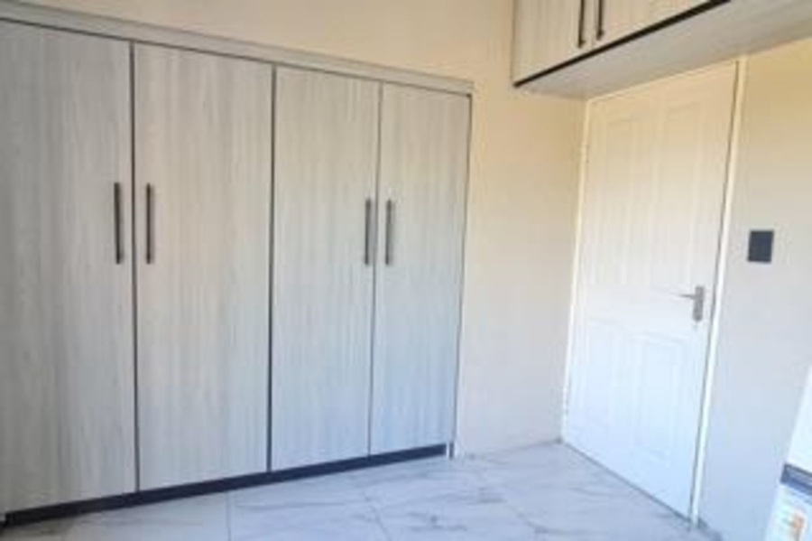 2 Bedroom Property for Sale in Sunninghill Gauteng