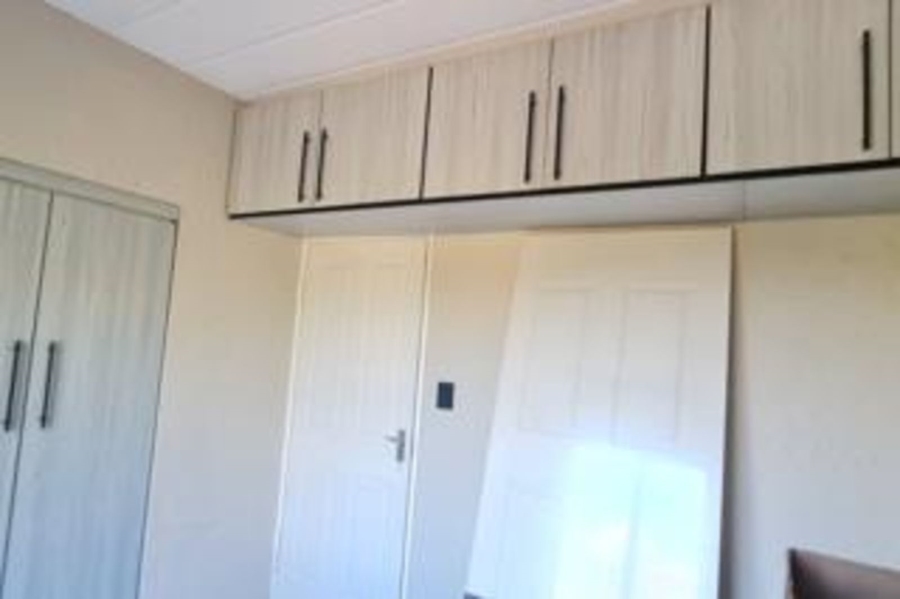 2 Bedroom Property for Sale in Sunninghill Gauteng