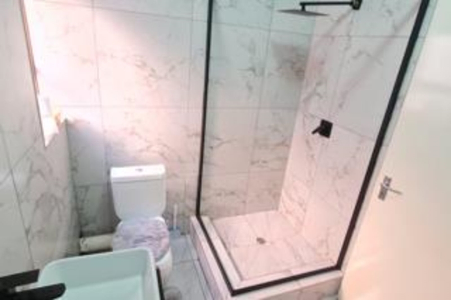 2 Bedroom Property for Sale in Sunninghill Gauteng