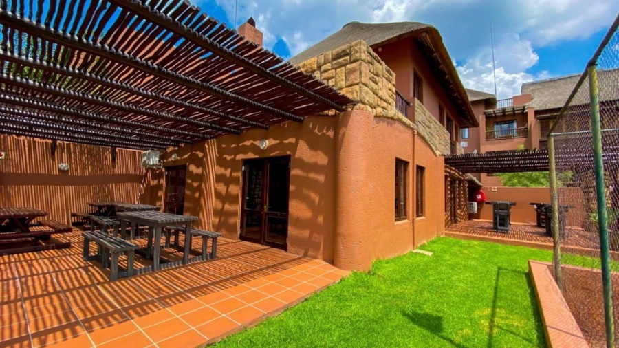 2 Bedroom Property for Sale in Sunninghill Gauteng