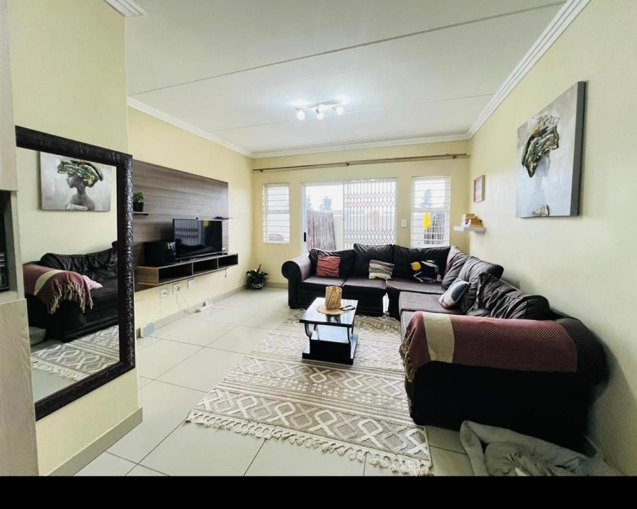 2 Bedroom Property for Sale in Mayberry Park Gauteng