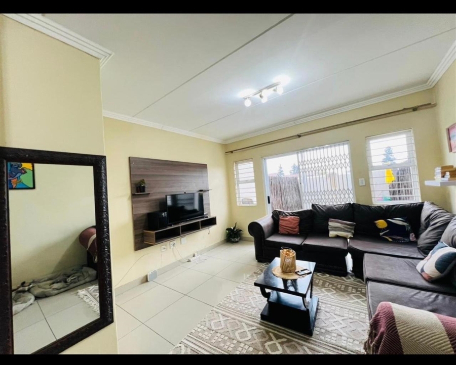 2 Bedroom Property for Sale in Mayberry Park Gauteng
