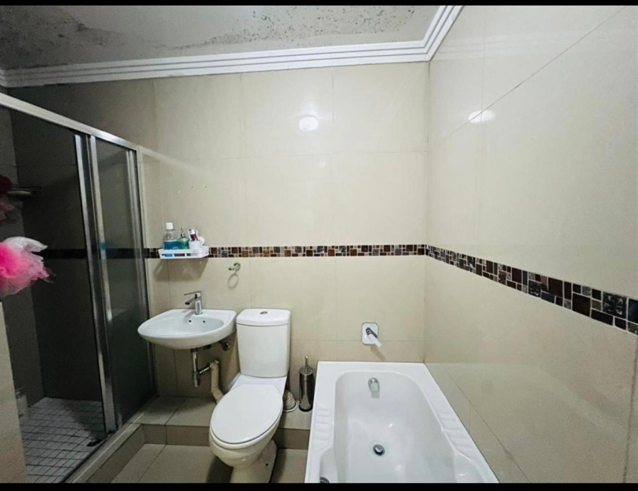 2 Bedroom Property for Sale in Mayberry Park Gauteng