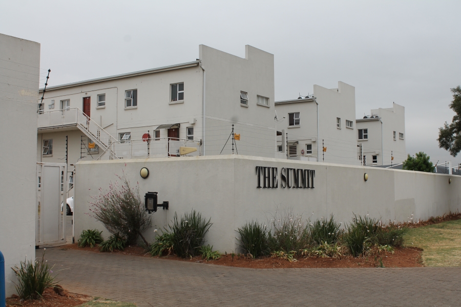 2 Bedroom Property for Sale in Mayberry Park Gauteng