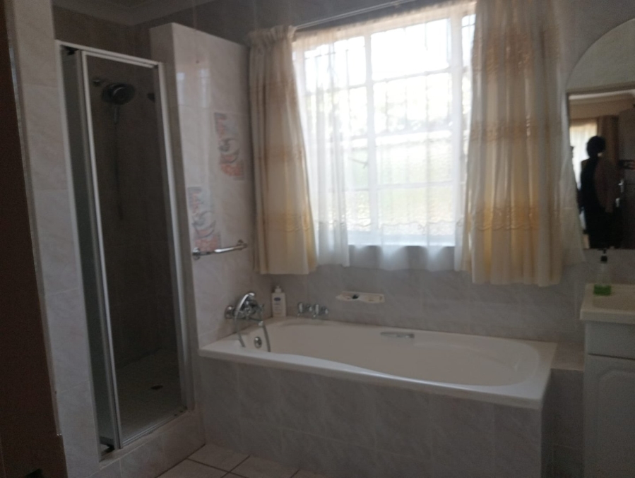 4 Bedroom Property for Sale in Wilbotsdal A H Gauteng