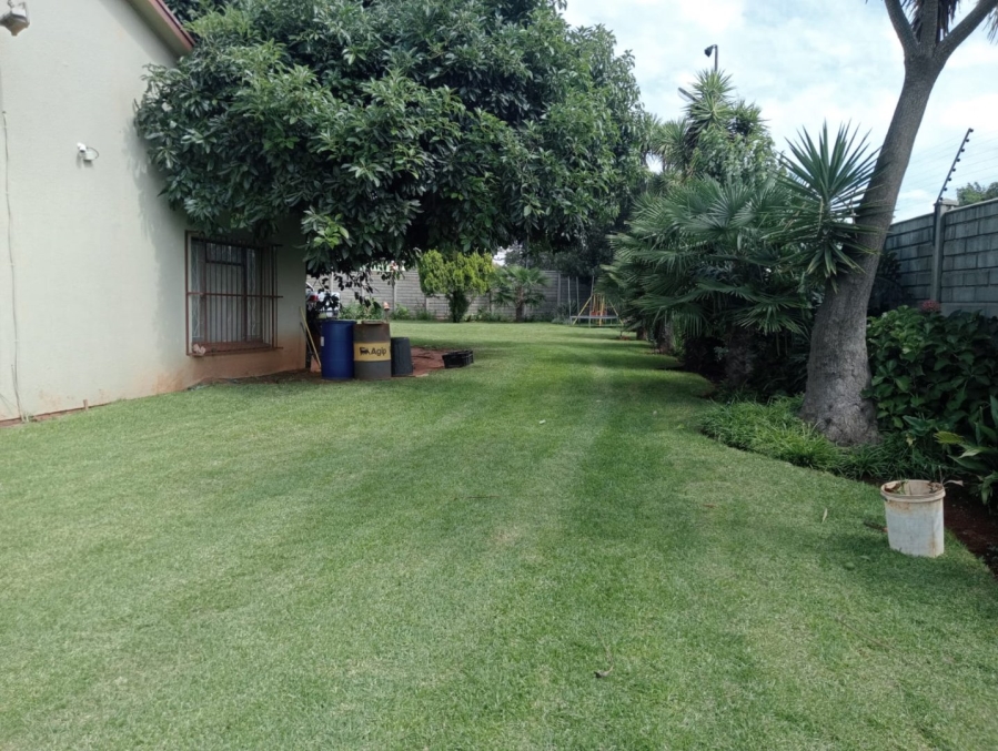4 Bedroom Property for Sale in Wilbotsdal A H Gauteng