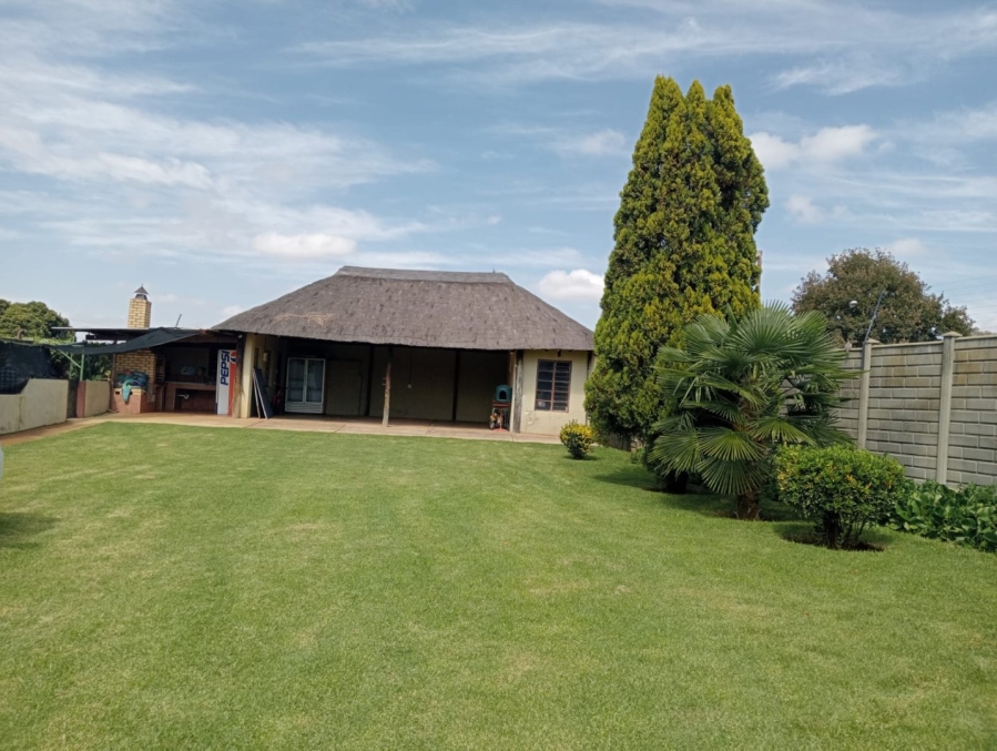 4 Bedroom Property for Sale in Wilbotsdal A H Gauteng