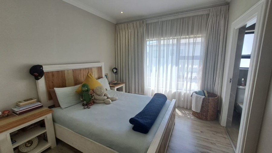 4 Bedroom Property for Sale in Blue Valley Golf Estate Gauteng