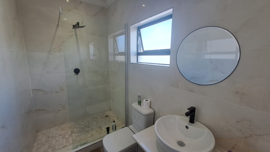 4 Bedroom Property for Sale in Blue Valley Golf Estate Gauteng