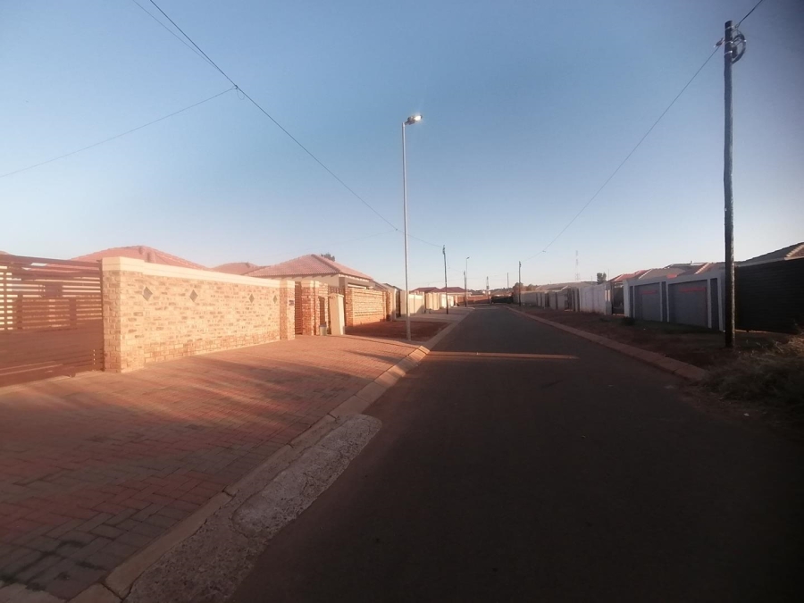 2 Bedroom Property for Sale in Westonaria Gauteng