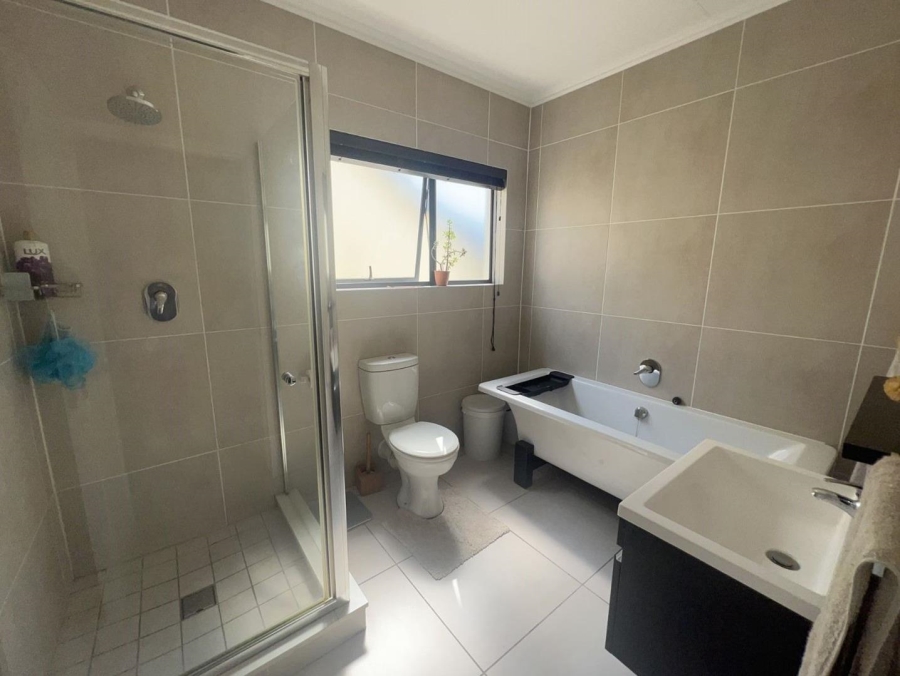 2 Bedroom Property for Sale in Kyalami Hills Gauteng
