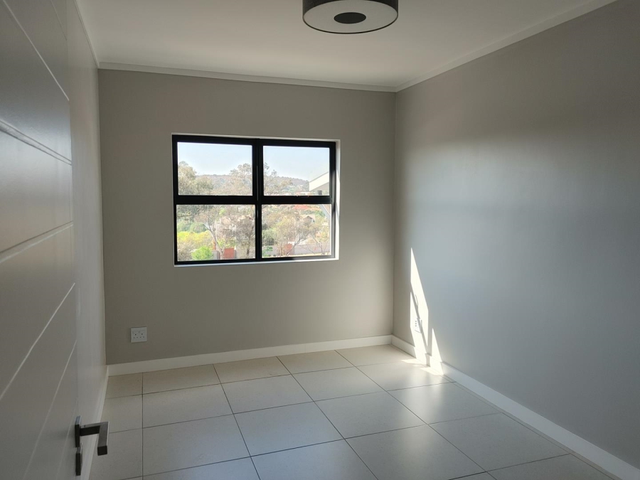 1 Bedroom Property for Sale in Lonehill Gauteng