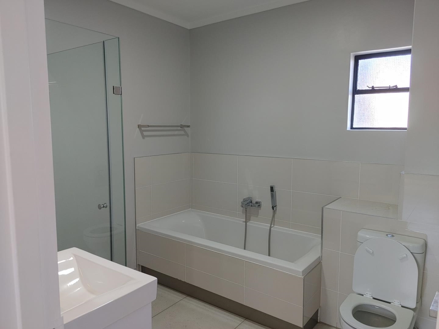 1 Bedroom Property for Sale in Lonehill Gauteng