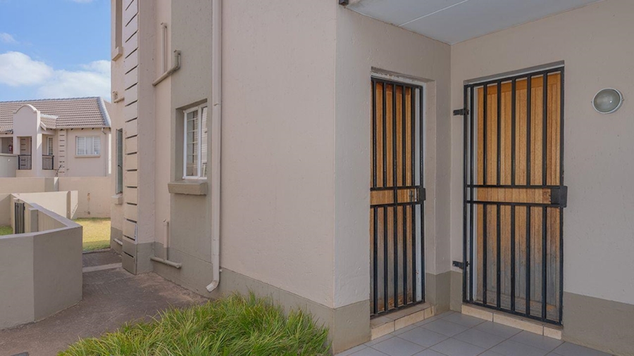 1 Bedroom Property for Sale in Klippoortje Gauteng