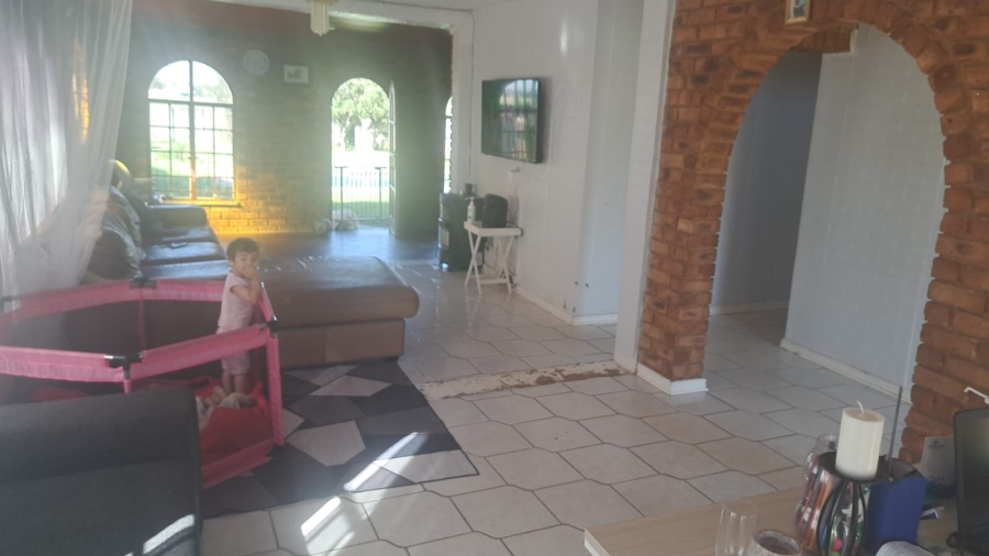 5 Bedroom Property for Sale in Dalpark Gauteng