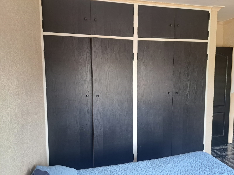 5 Bedroom Property for Sale in Dalpark Gauteng