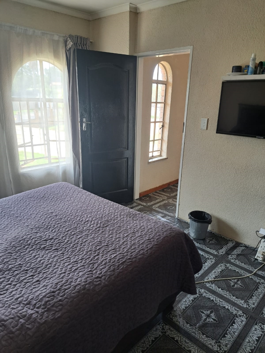 5 Bedroom Property for Sale in Dalpark Gauteng