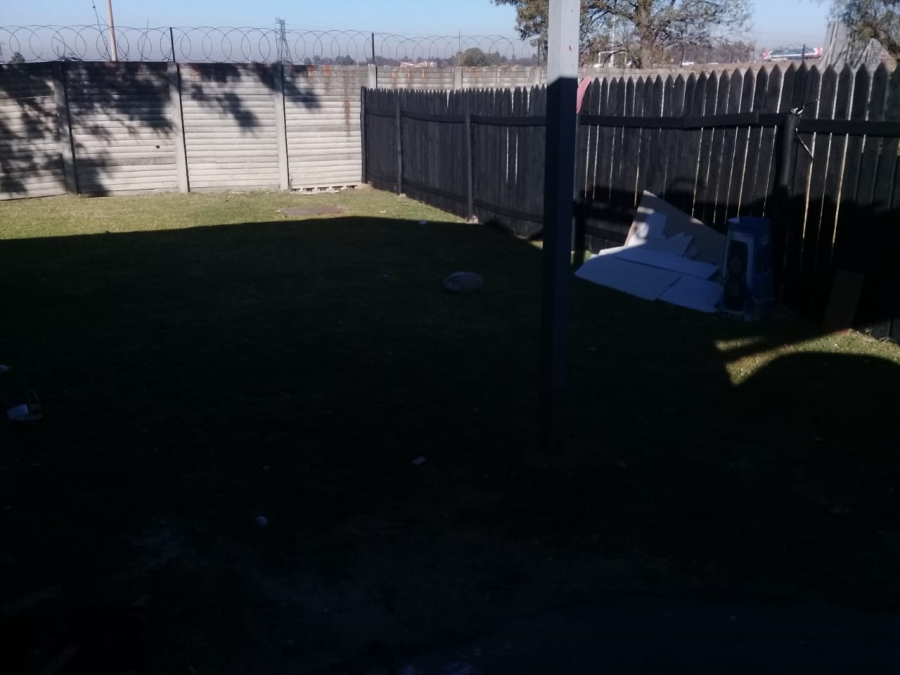 5 Bedroom Property for Sale in Dalpark Gauteng