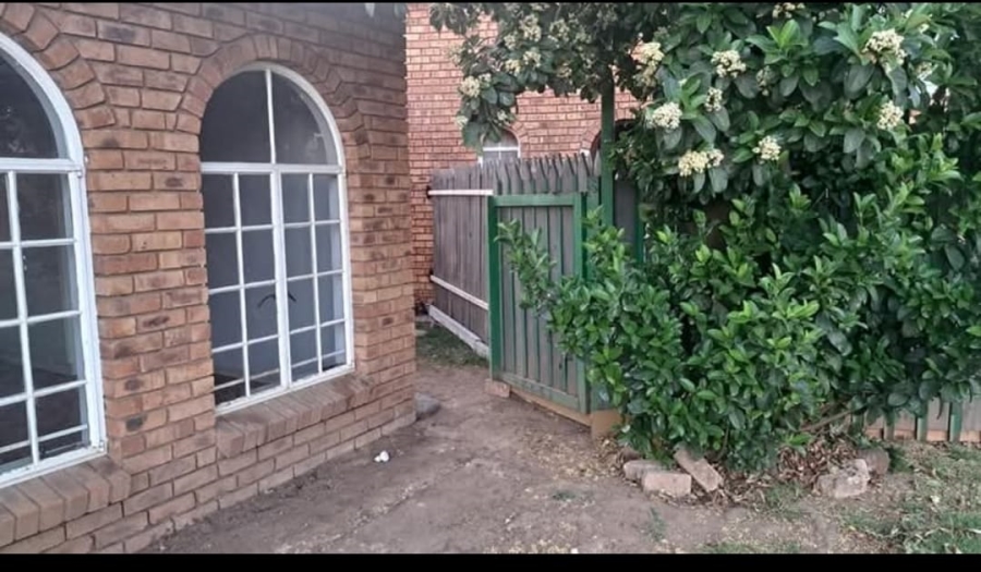 5 Bedroom Property for Sale in Dalpark Gauteng