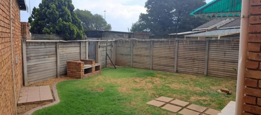 5 Bedroom Property for Sale in Dalpark Gauteng
