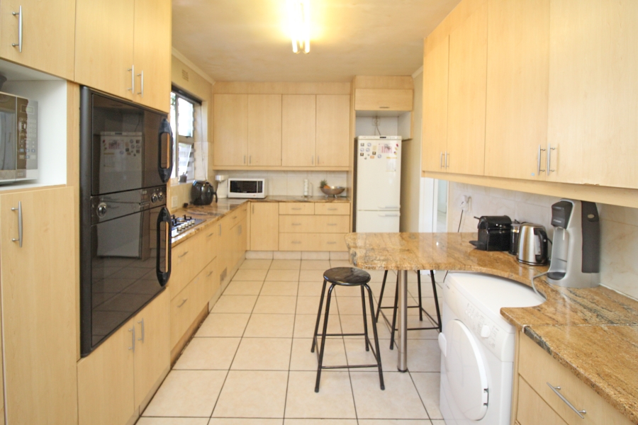 3 Bedroom Property for Sale in Glenhazel Gauteng