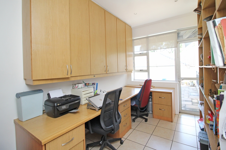 3 Bedroom Property for Sale in Glenhazel Gauteng