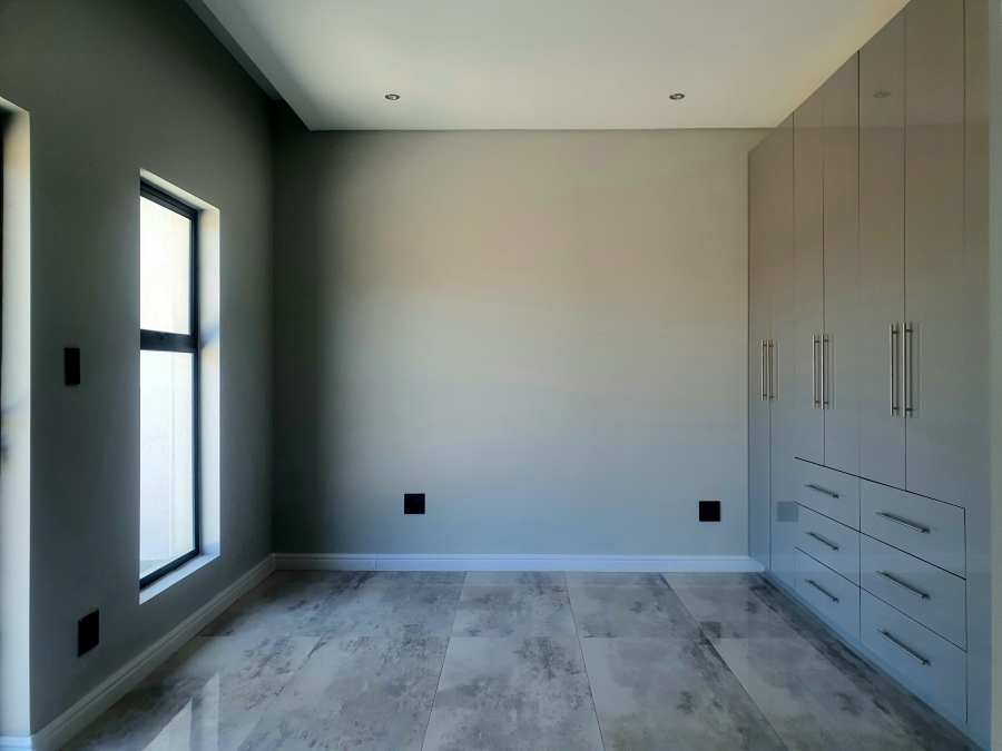 4 Bedroom Property for Sale in Eldo Village Estate Gauteng