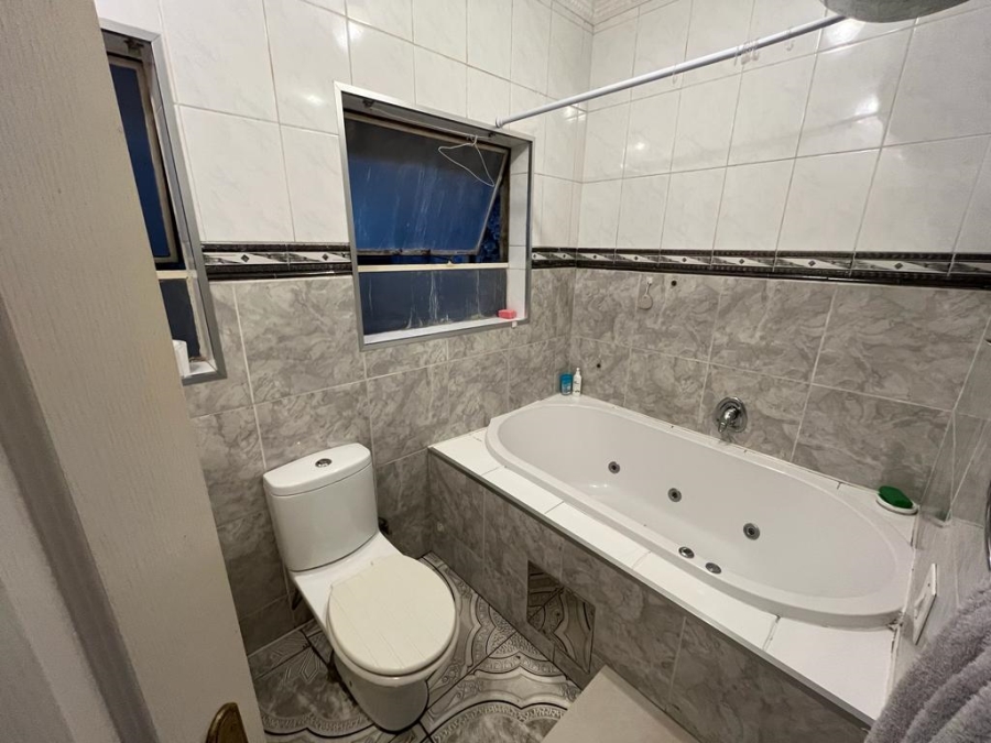 2 Bedroom Property for Sale in Denlee Gauteng