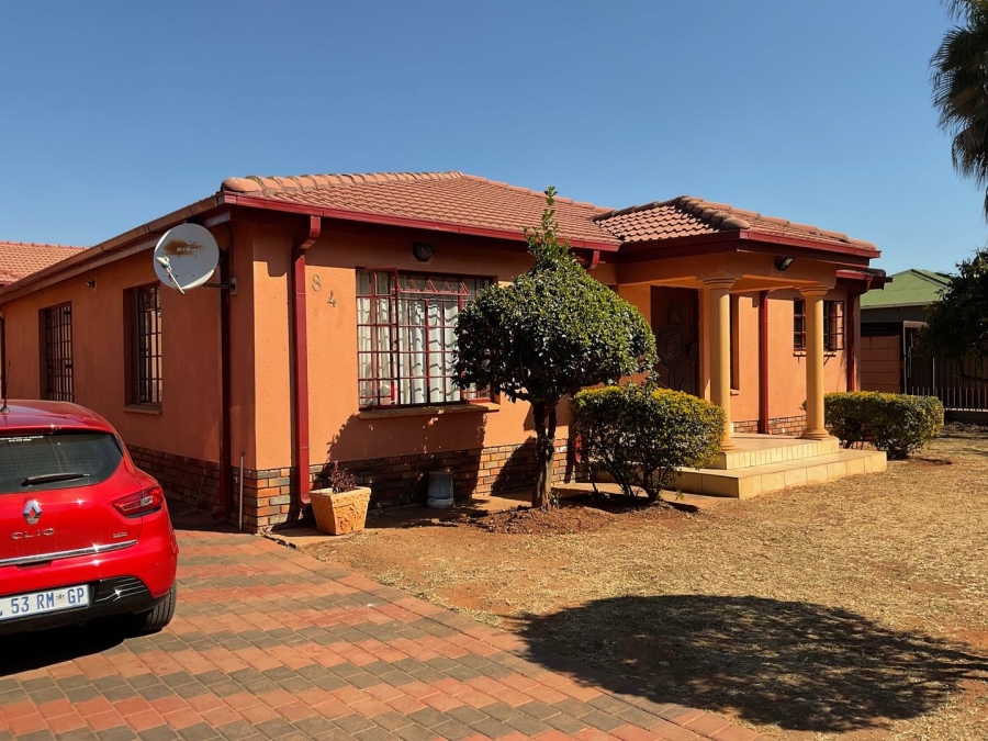 To Let 4 Bedroom Property for Rent in Proclamation Hill Gauteng