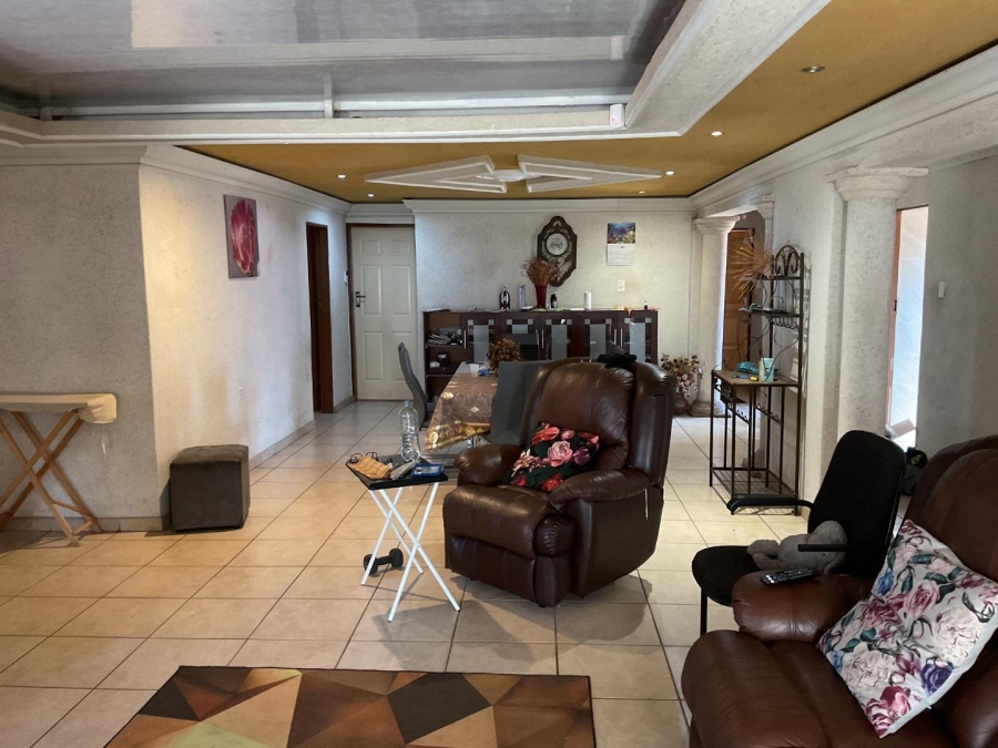 To Let 4 Bedroom Property for Rent in Proclamation Hill Gauteng