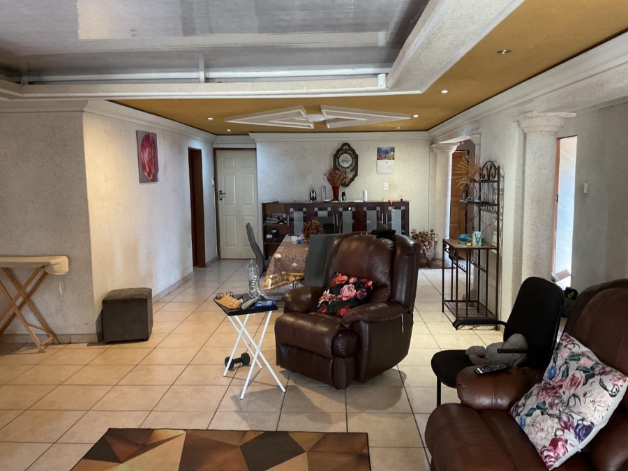 To Let 4 Bedroom Property for Rent in Proclamation Hill Gauteng