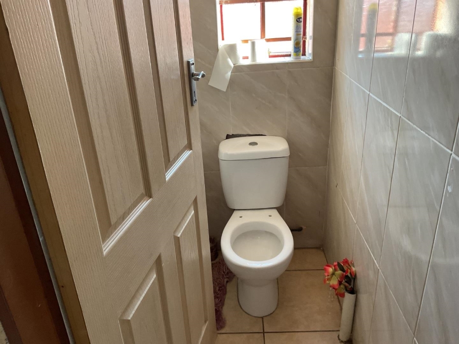 To Let 4 Bedroom Property for Rent in Proclamation Hill Gauteng